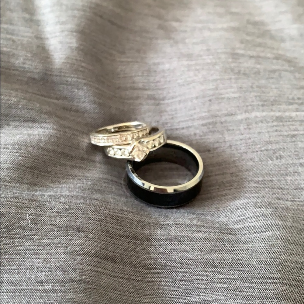 Men’s wedding band/ women’s wedding ring and band
